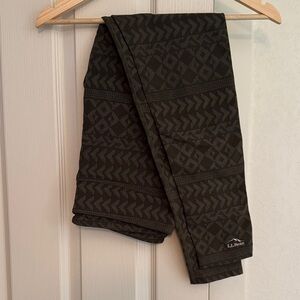 L.L. Bean Dark Green Geometric Leggings